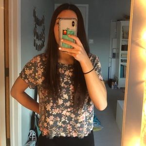 American Eagle Floral Tshirt